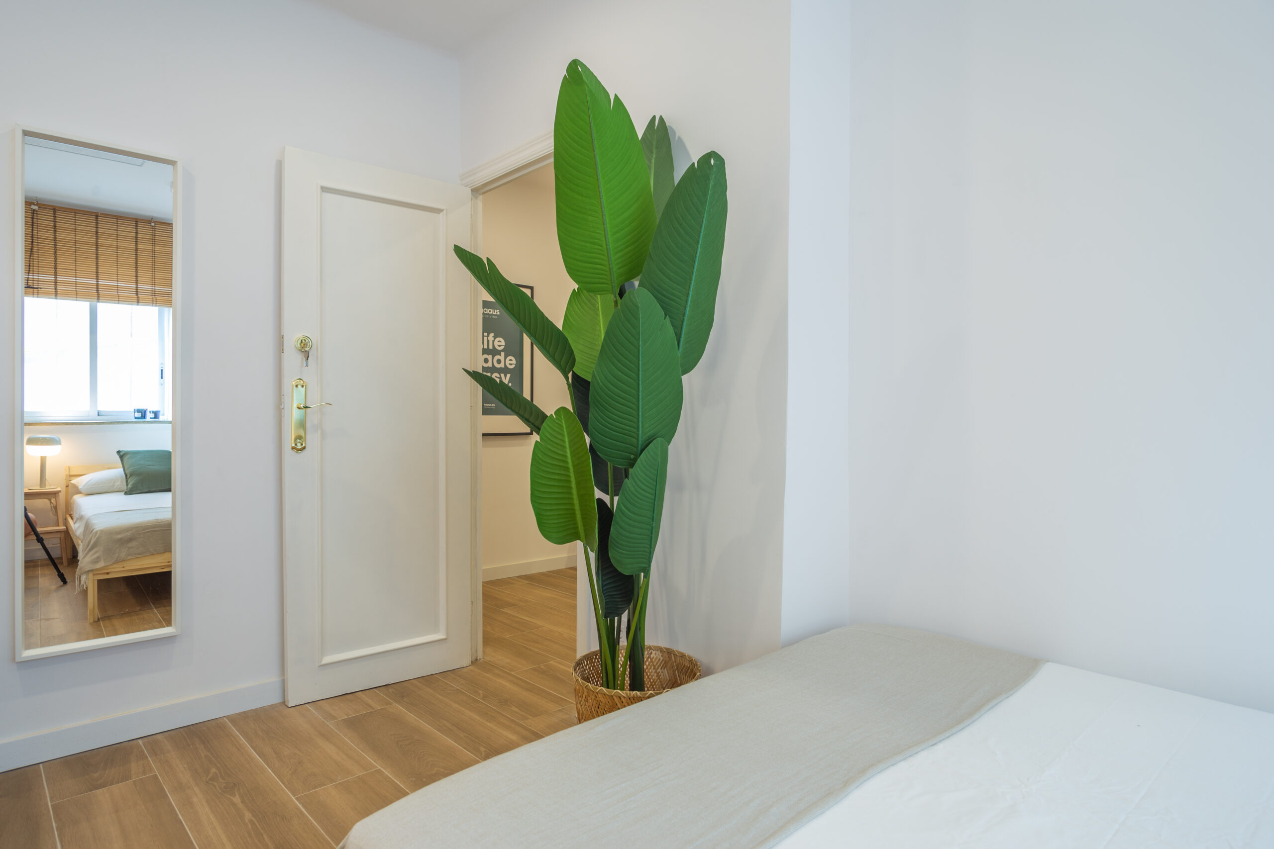 GranVia1 Luminosa y amplia habitación doble