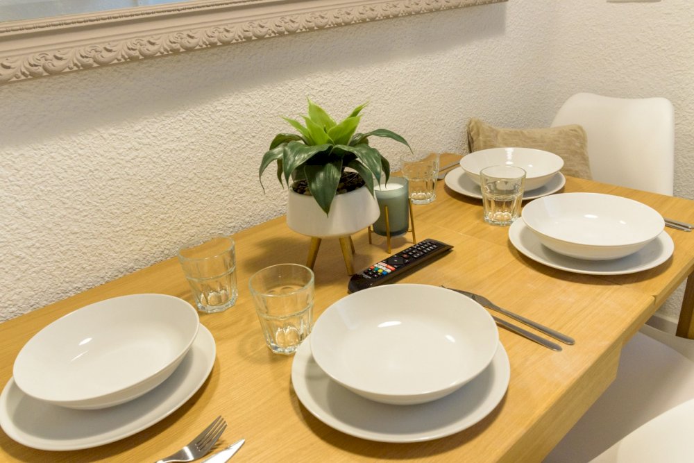 Charming double room in Ayala Street