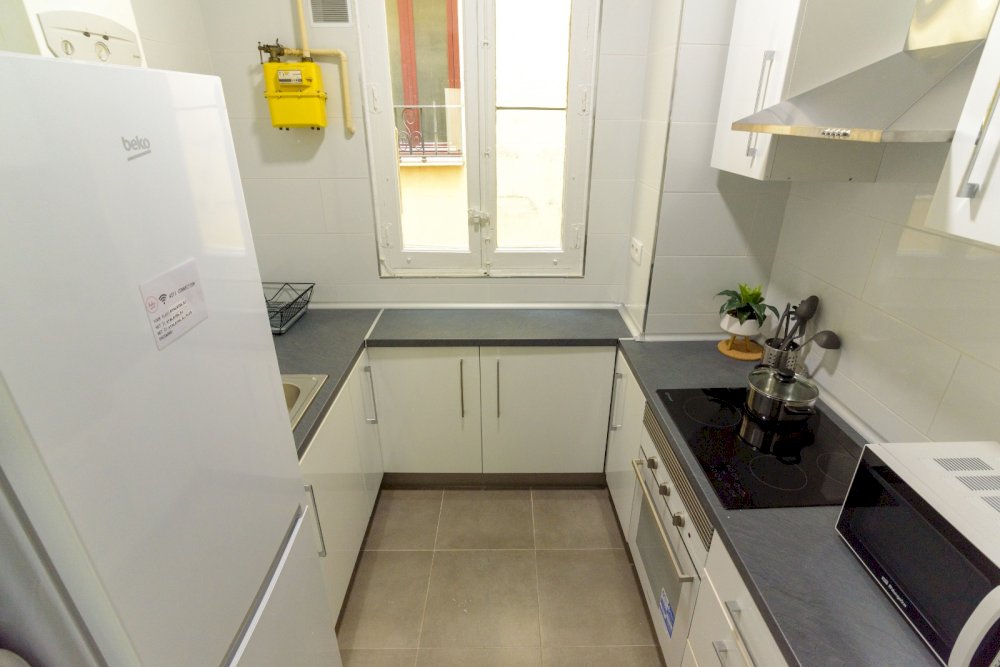 Charming double room in Ayala Street