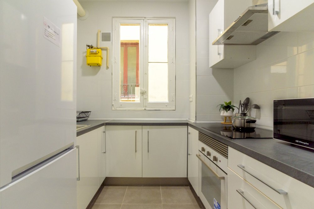 Charming double room in Ayala Street