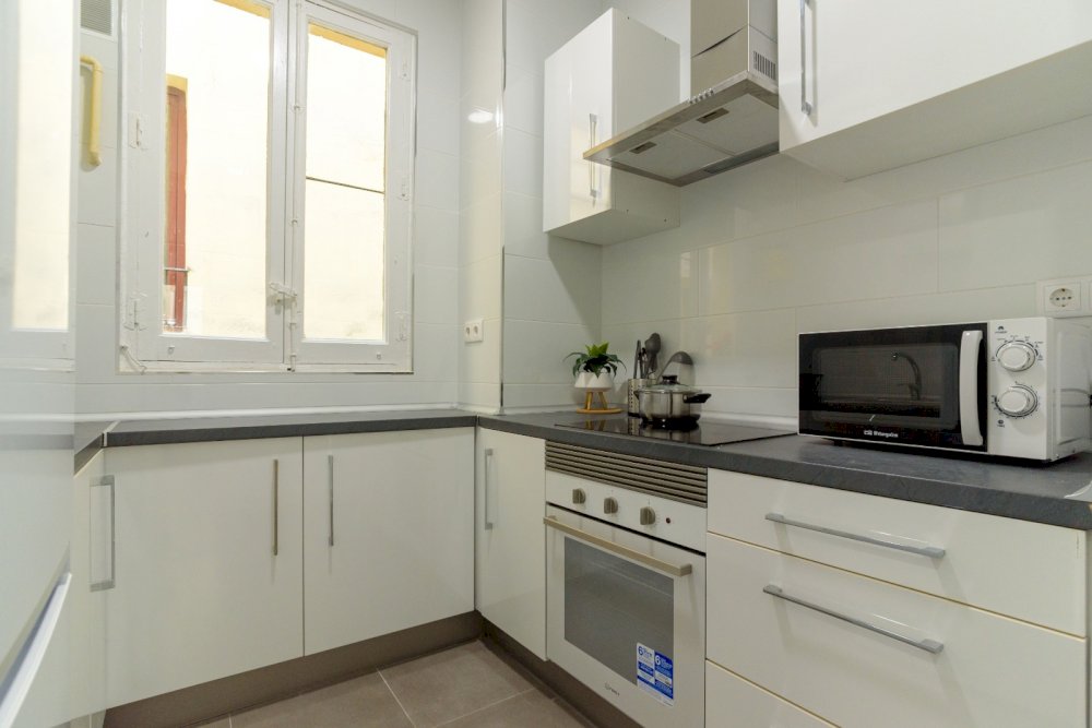 Charming double room in Ayala Street