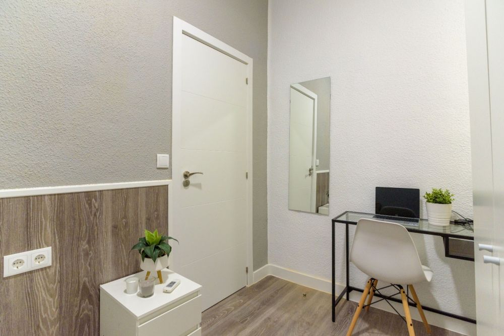Cozy room in Ayala Street