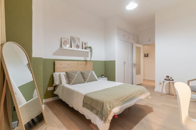 Stunning&nbsp;room&nbsp;near metro Goya