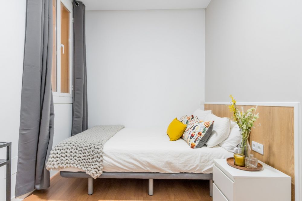 Beautiful modern room in Alejandro González, Madrid