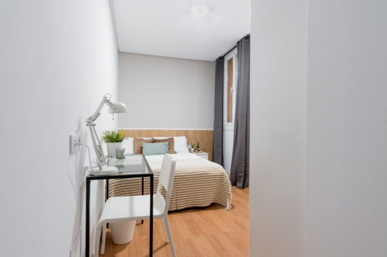 Lovely room in Alejandro González, Madrid