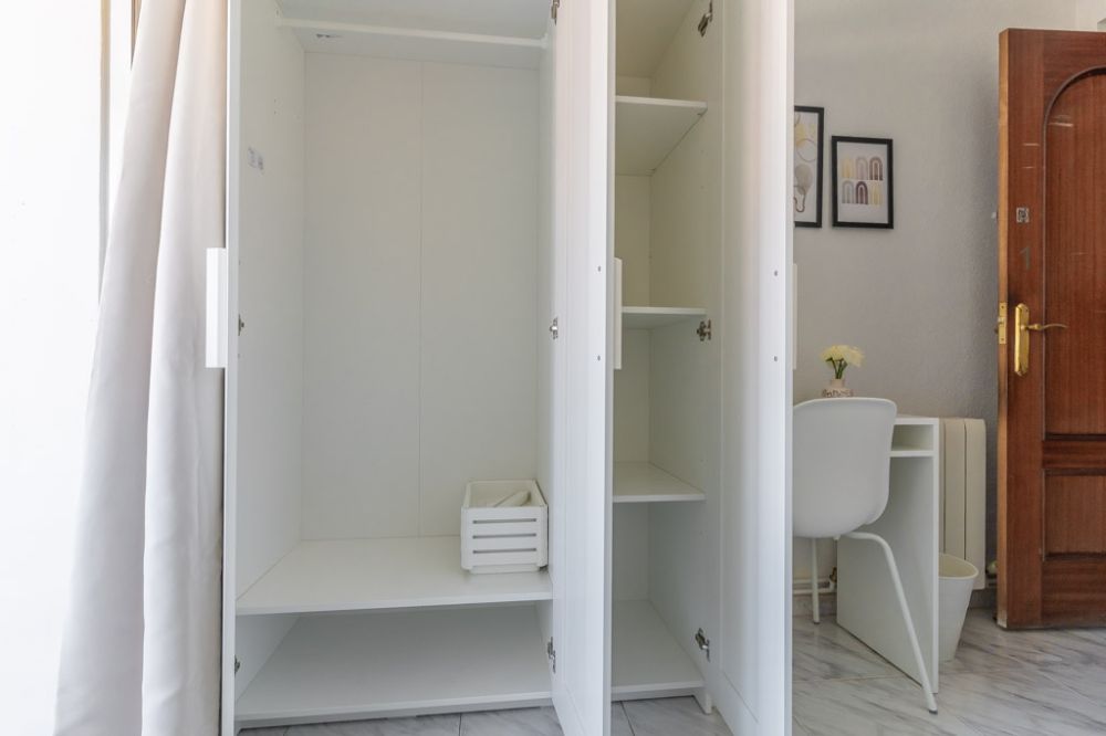 Bright room in Avenida San Luis