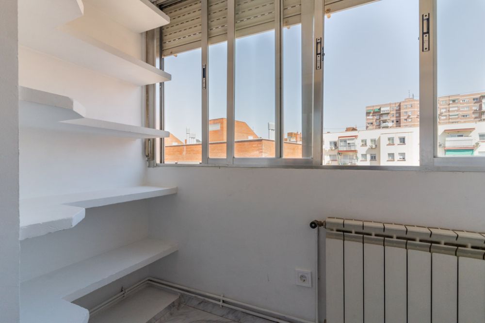Bright room in Avenida San Luis
