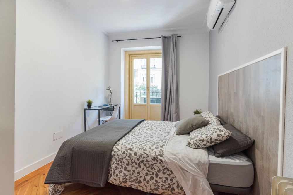Magnificent room in Chueca