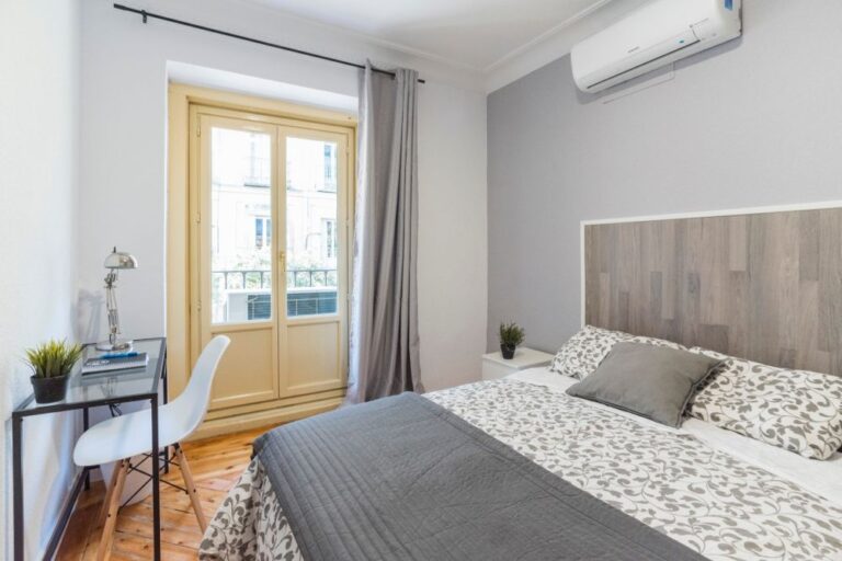 Magnificent room in Chueca