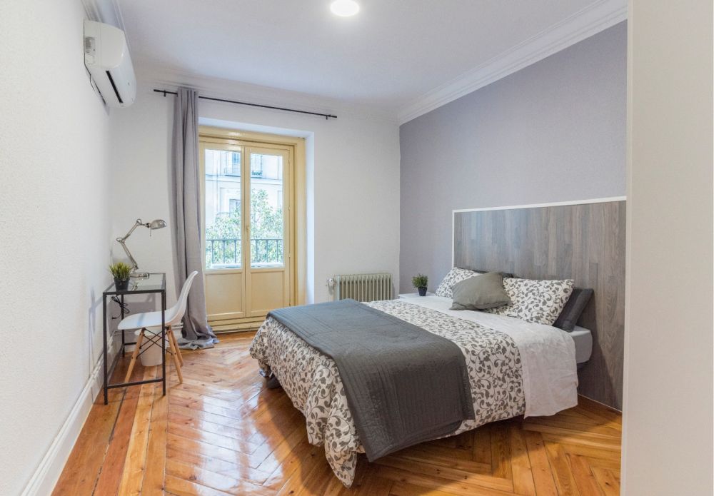 Bright room in Chueca