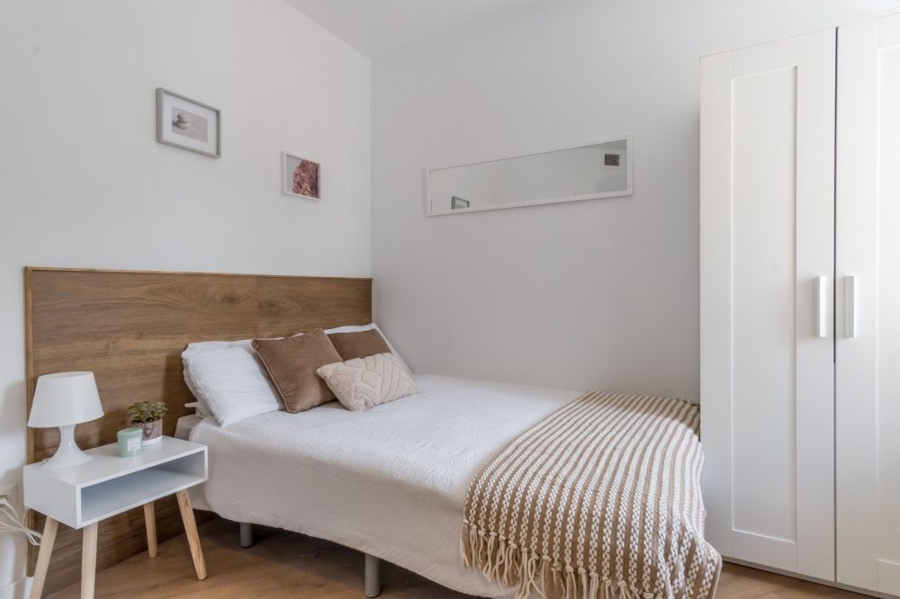Charming room in Madrid Rio