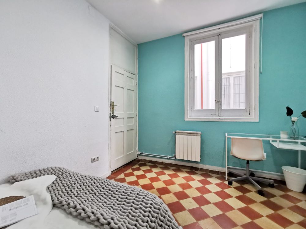 Charming room in La Latina