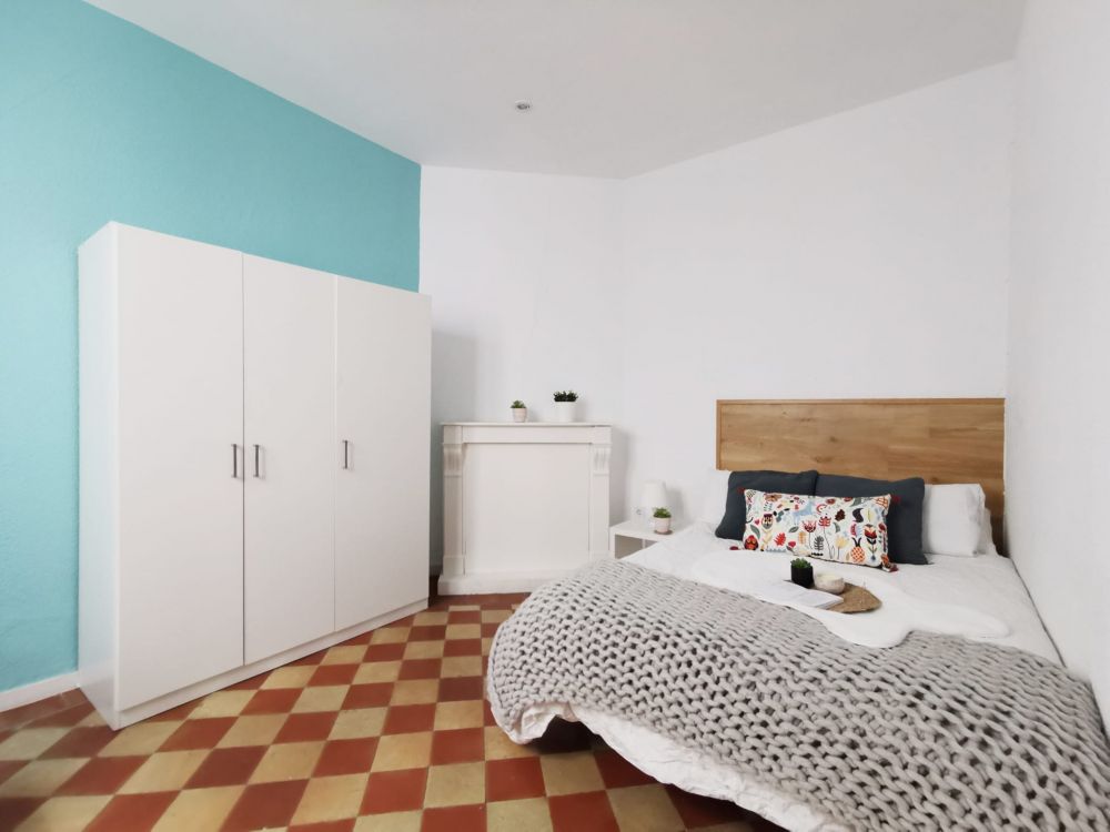 Charming room in La Latina
