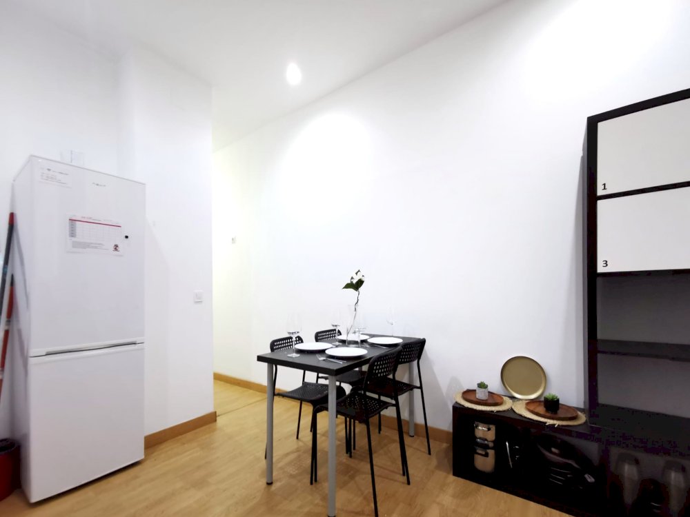 Spacious room in Bailén