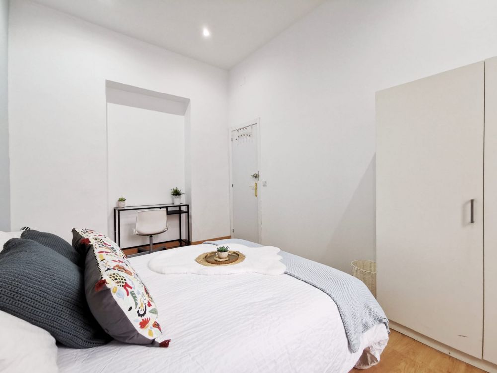 Large room in Bailén
