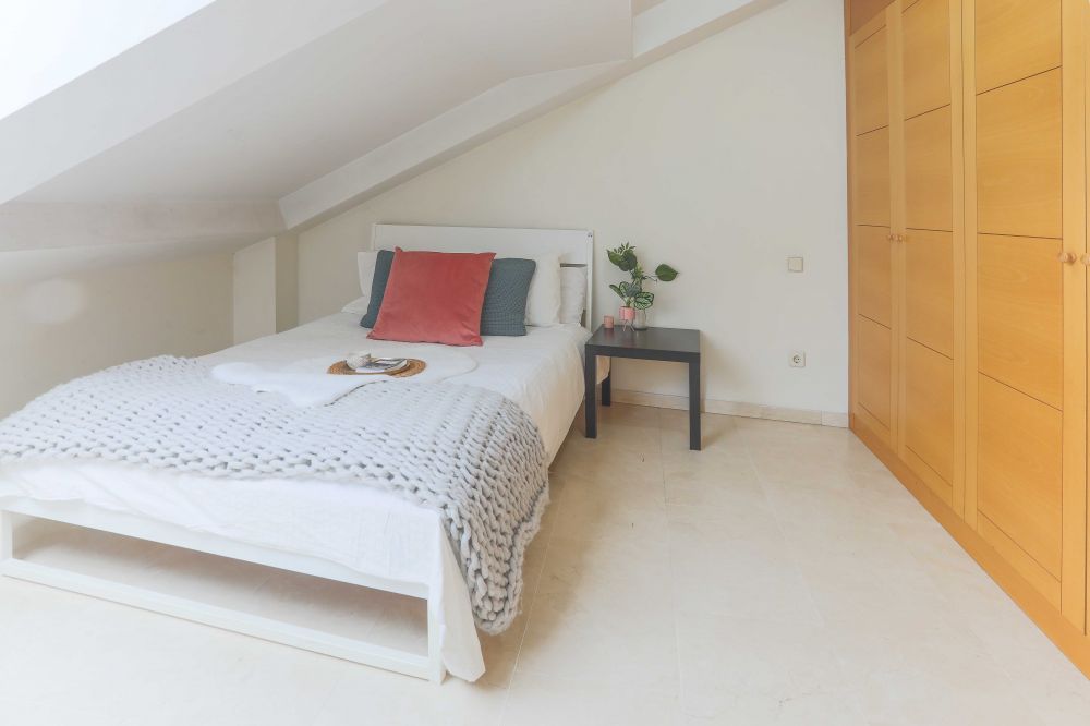 Very bright room in Bordadores