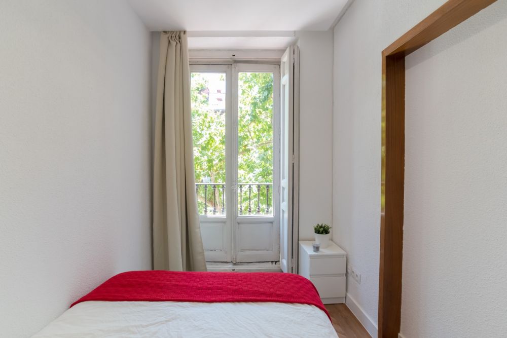 Large room in Carranza Street