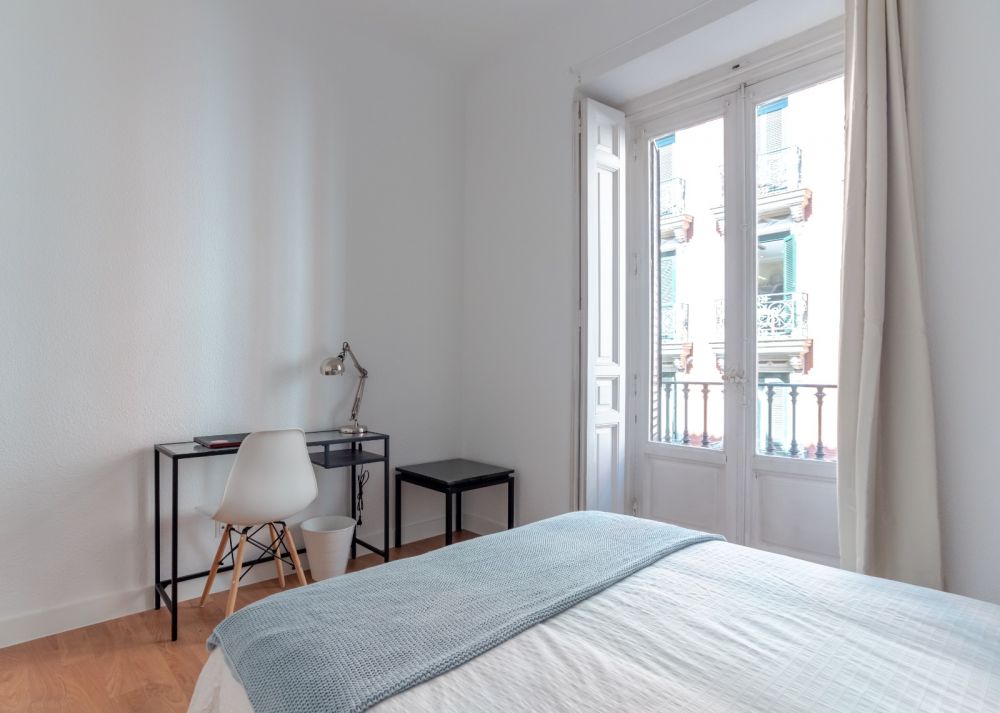 Large and beautiful room in Chamberí