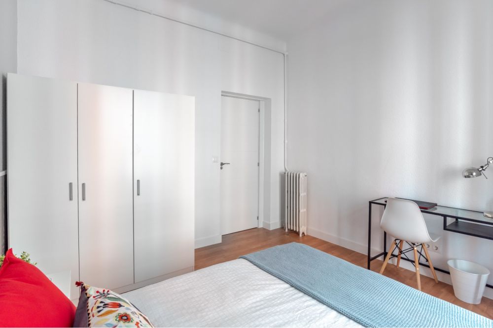 Large and beautiful room in Chamberí