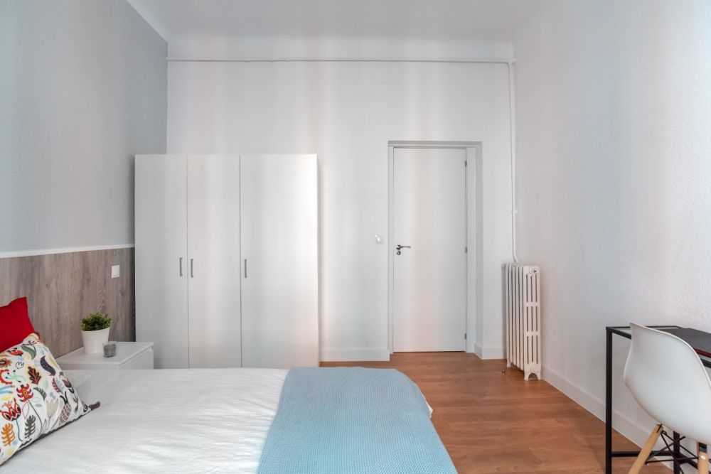 Large and beautiful room in Chamberí