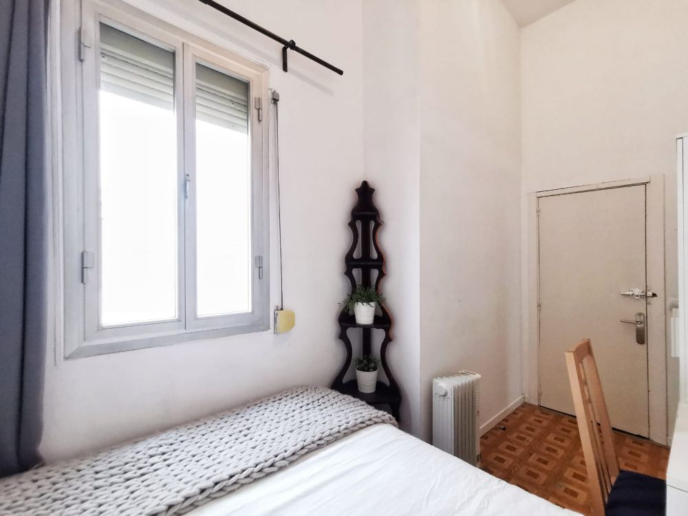 Nice double room in Madrid