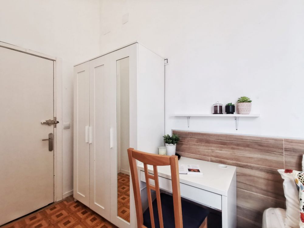 Nice double room in Madrid