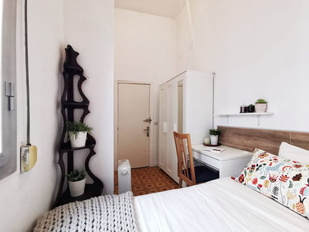 Nice double room in Madrid