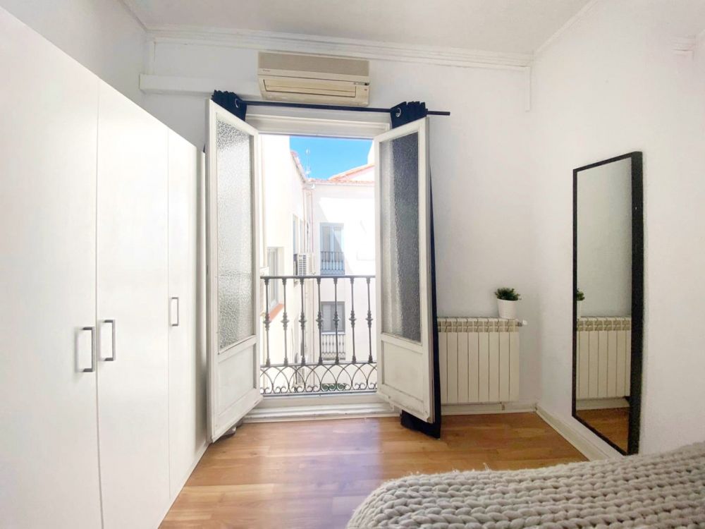 Stunning room in Calle Conde de Aranda
