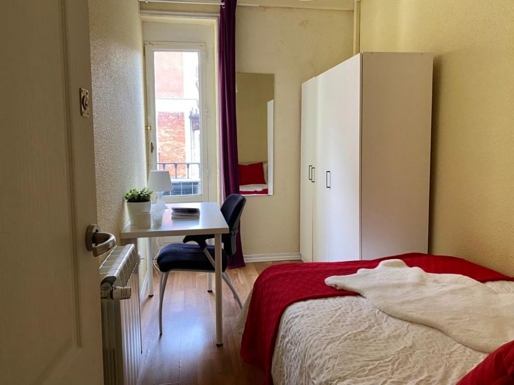 Cozy single room in Calle Conde de Aranda