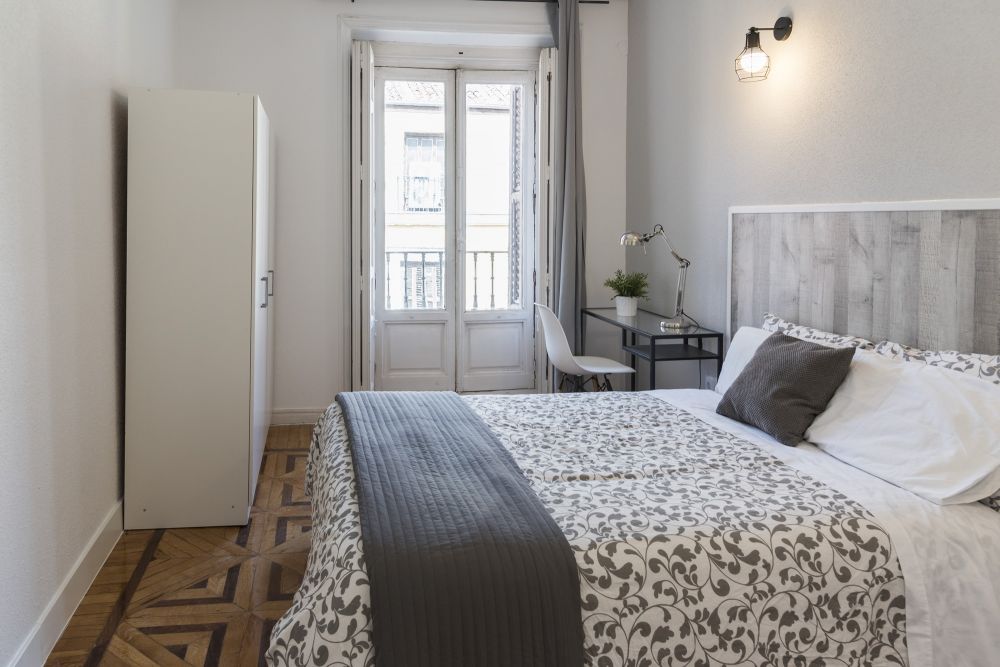 Lovely room in Conde de Romanones