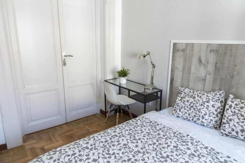 Cozy modern room in Conde de Romanones
