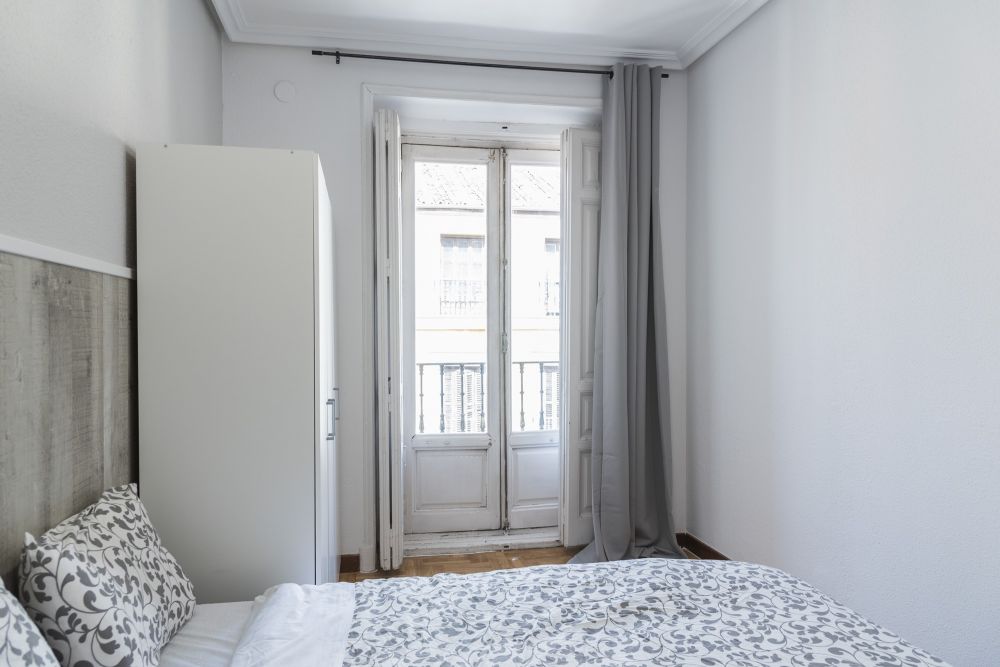 Cozy modern room in Conde de Romanones