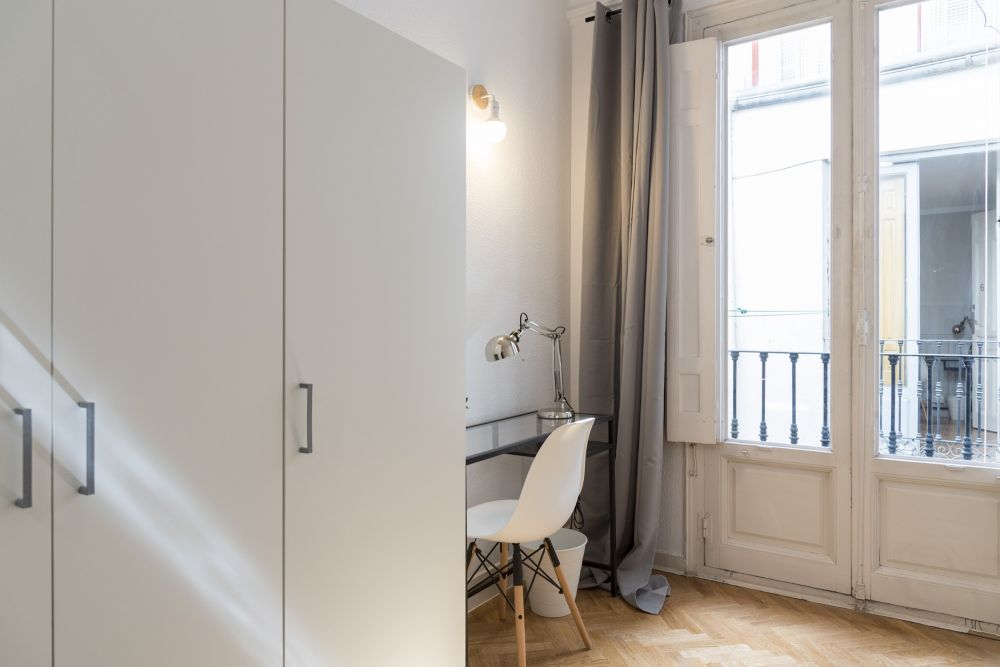 Bright room in Conde de Romanones