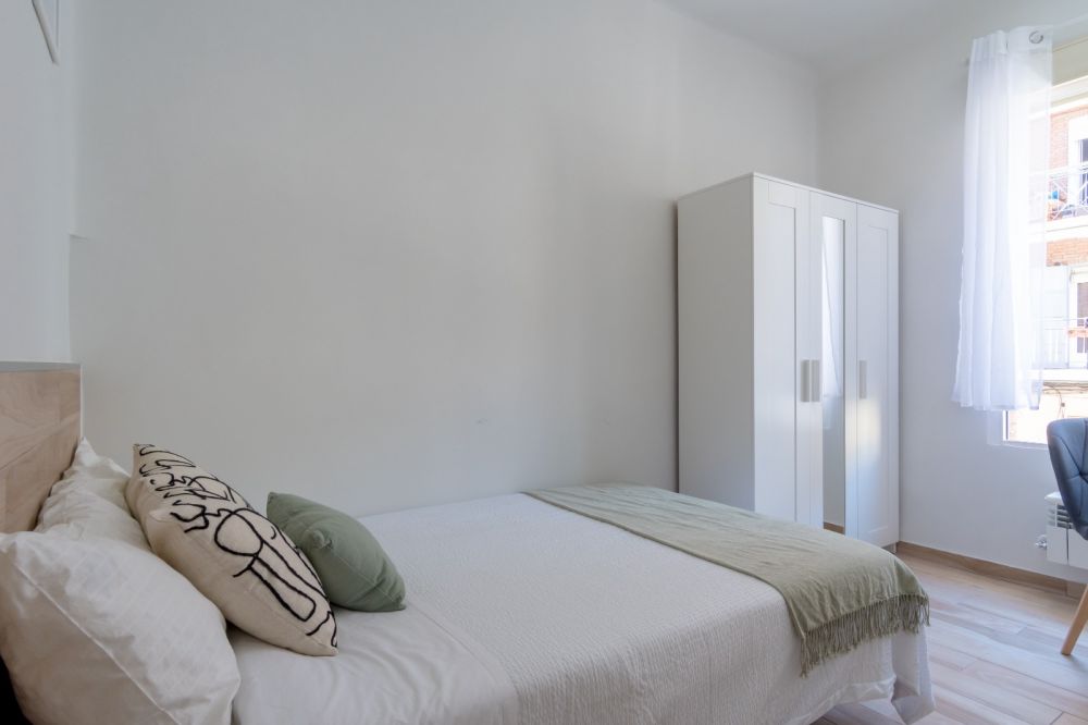 Bright room in shared flat