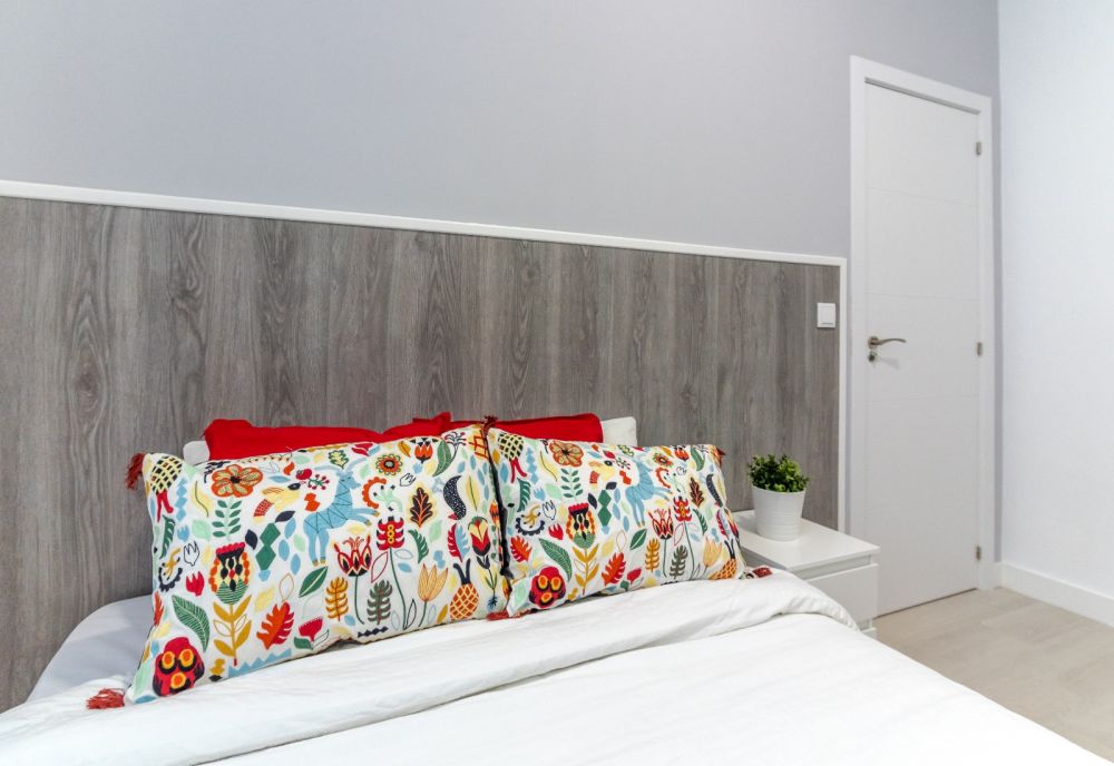 Beautiful modern room in Fuencarral
