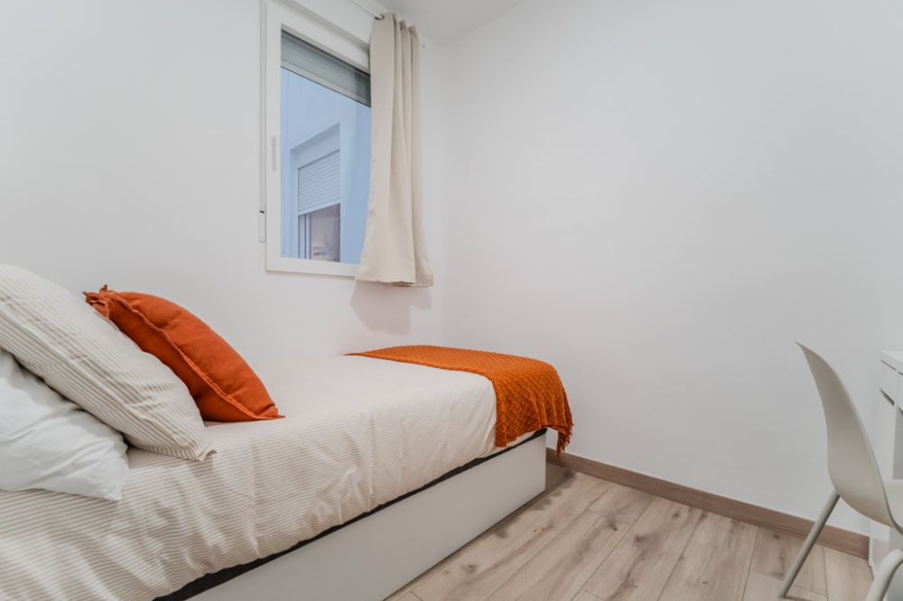 Cozy room in Chamberí