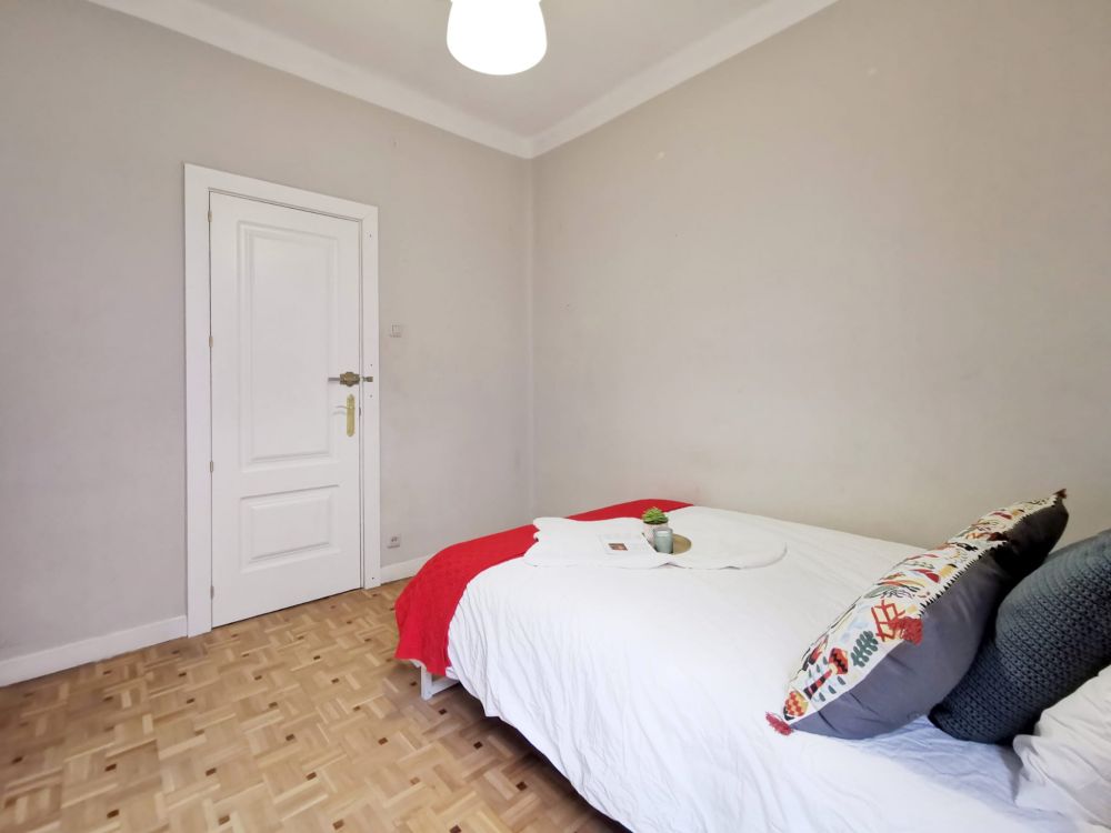 Bright room in Fernández de los Ríos