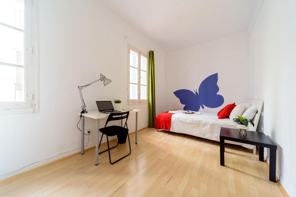 Charming room in Fernández de los Ríos