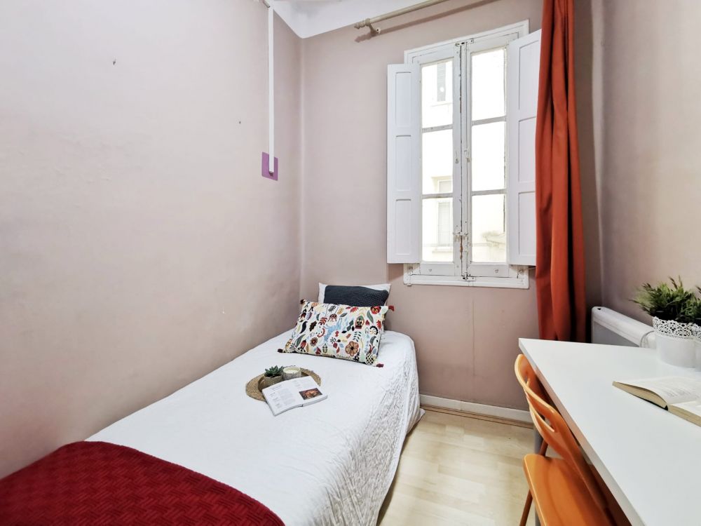 Modern room in Fernández de los Ríos