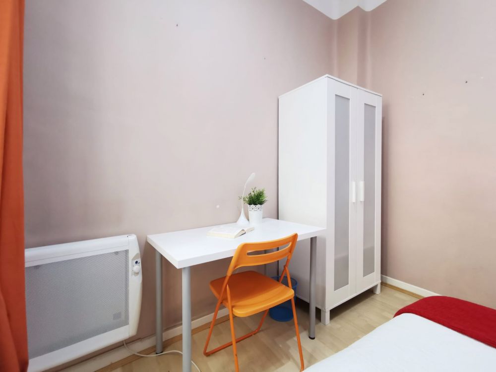 Modern room in Fernández de los Ríos