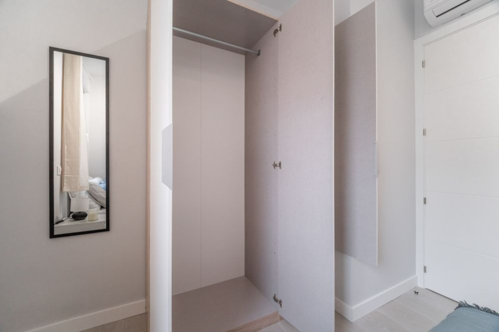 Modern room on Ganges Street
