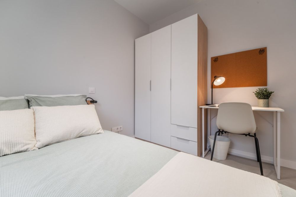 Bright room on Ganges Street