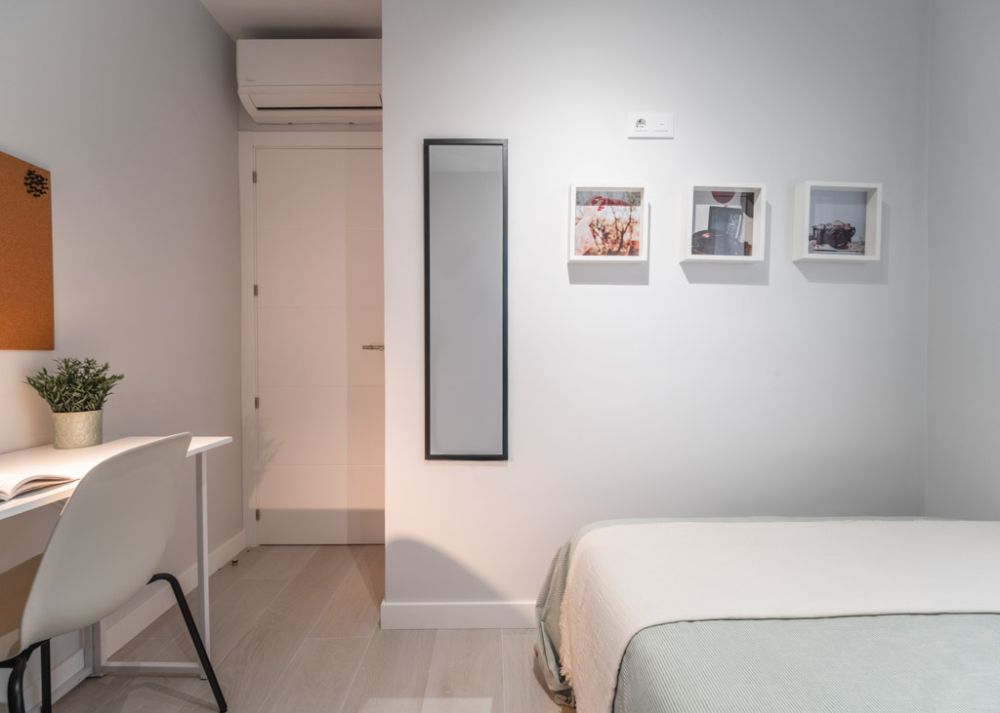 Bright room on Ganges Street
