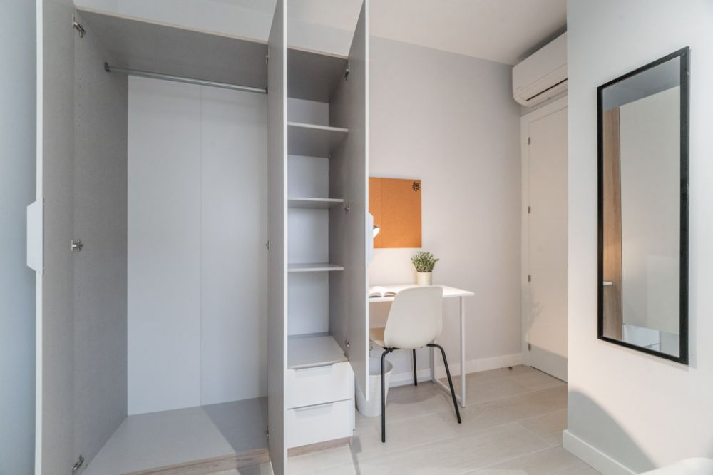 Bright room on Ganges Street