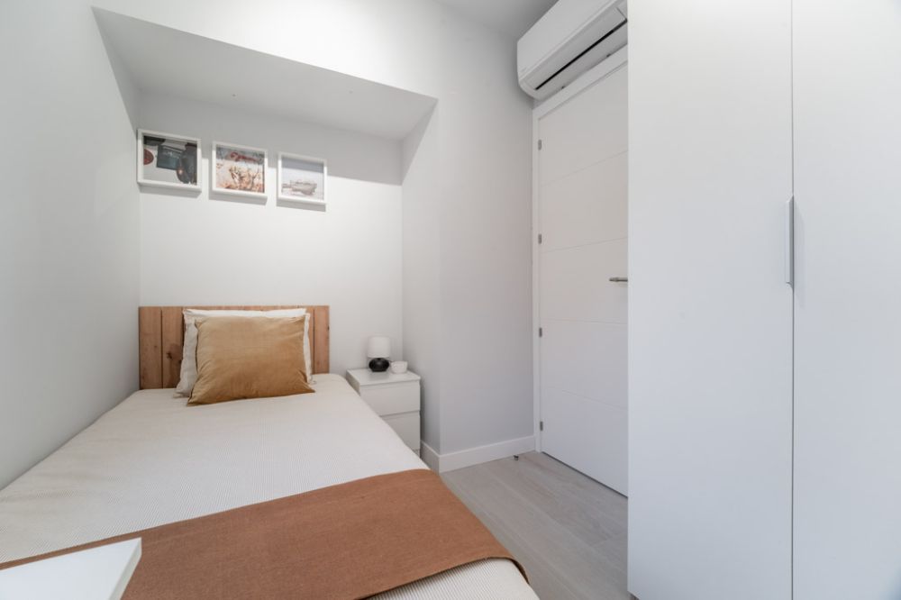 Cozy room on Ganges Street