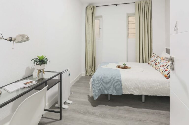 Cozy room in Galileo Street