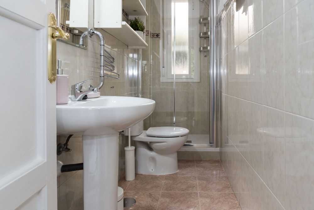 Spacious double room in General Lacy Street