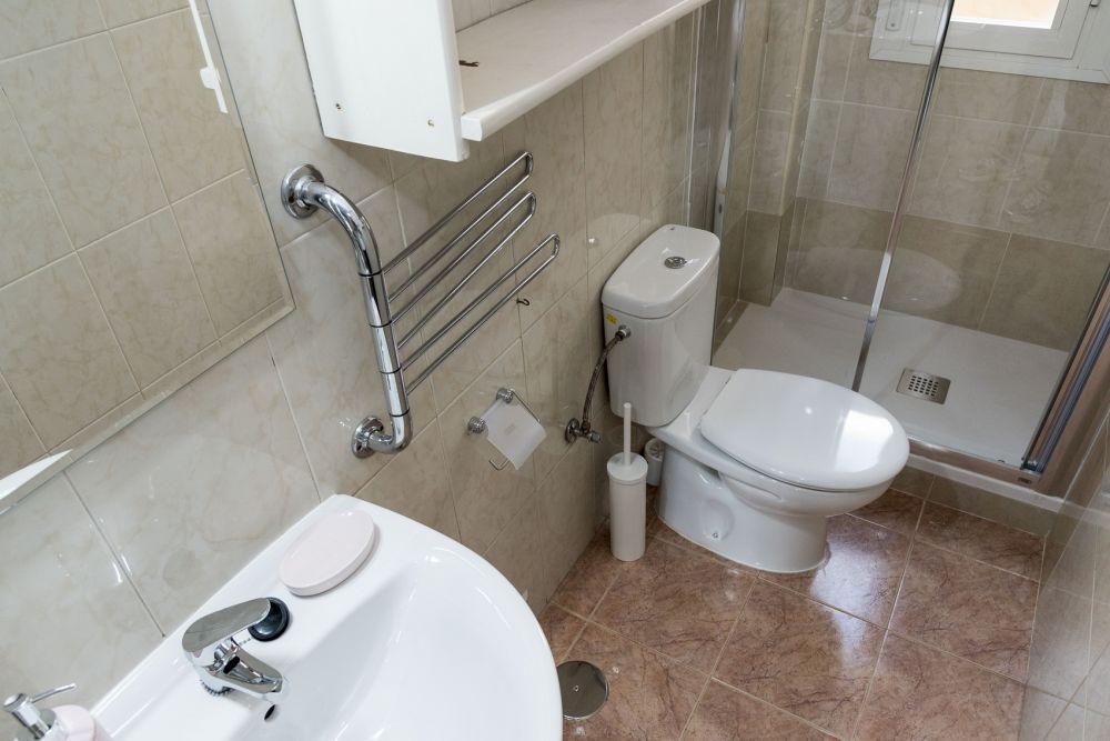 Spacious double room in General Lacy Street