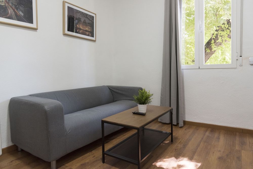 Spacious double room in General Lacy Street