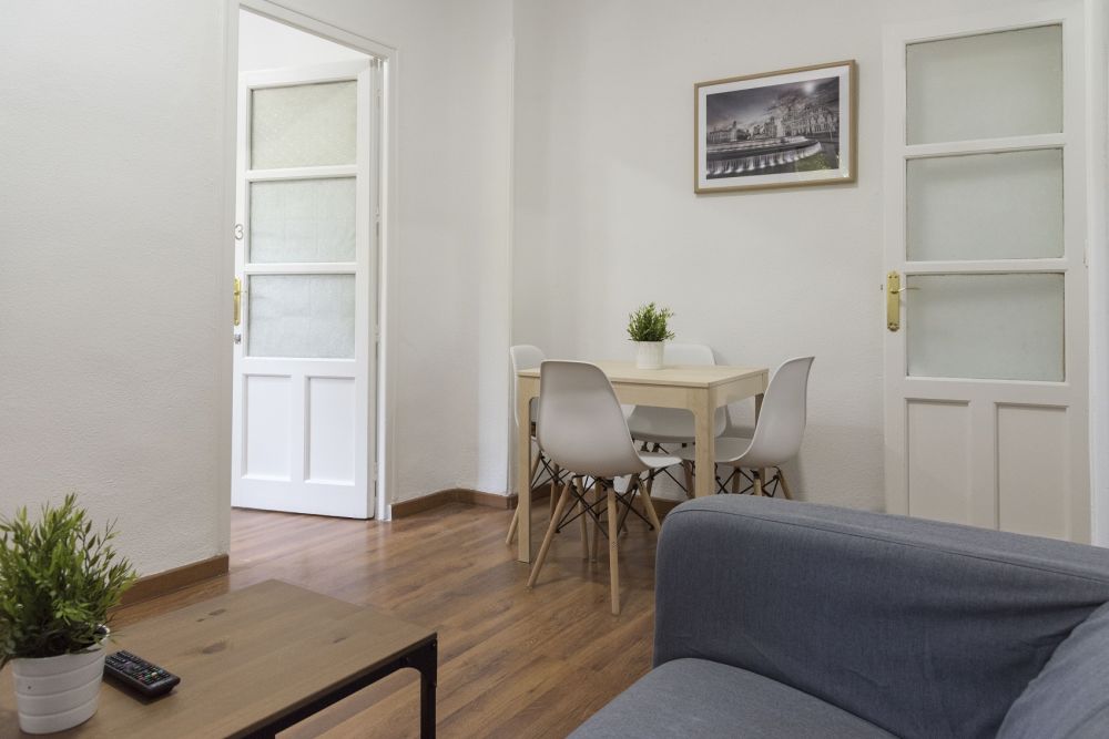 Spacious double room in General Lacy Street
